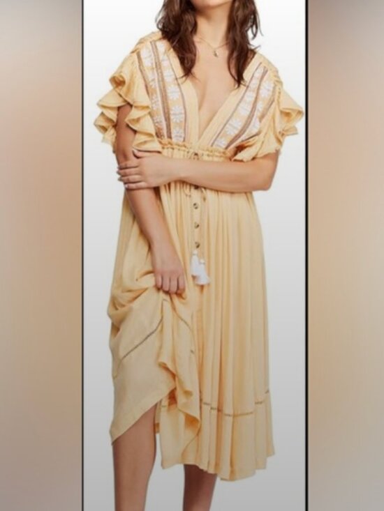 Free People Dresses & Skirts - Free Peope Bohemian Maxi Dress with Embroidery sz XS